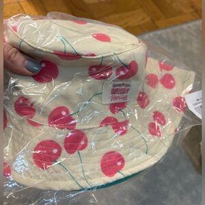 Captain Morgan Cherry Vanilla bucket hat